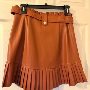 Elegant Tan Pleated Women's Skirt